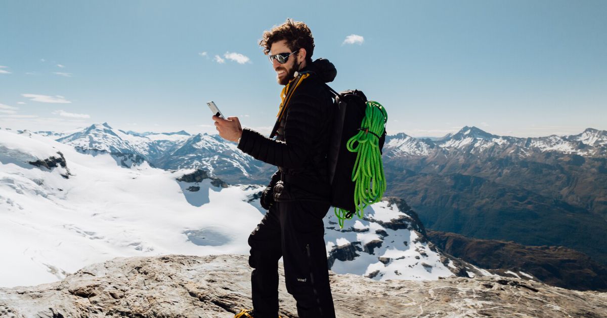Starlink Launches First Nationwide Satellite Texting Service in New Zealand One NZ Starlink texting service 1